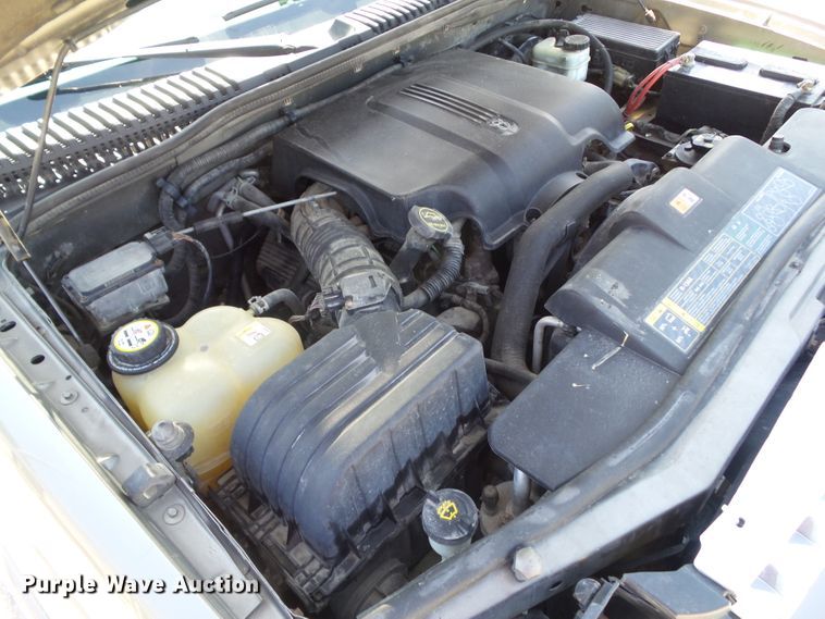 image for item GX9097 2003 Ford Explorer Limited  SUV