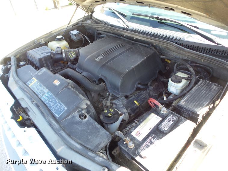 image for item GX9097 2003 Ford Explorer Limited  SUV