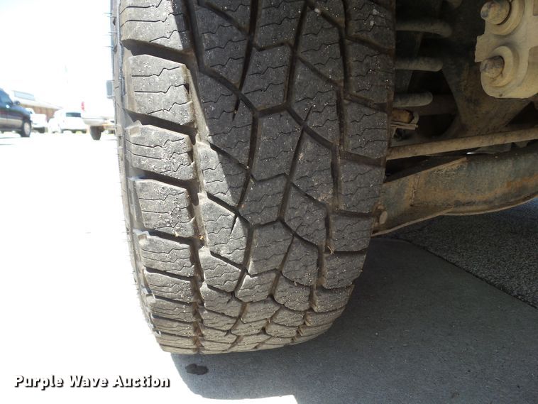 image for item GX9097 2003 Ford Explorer Limited  SUV