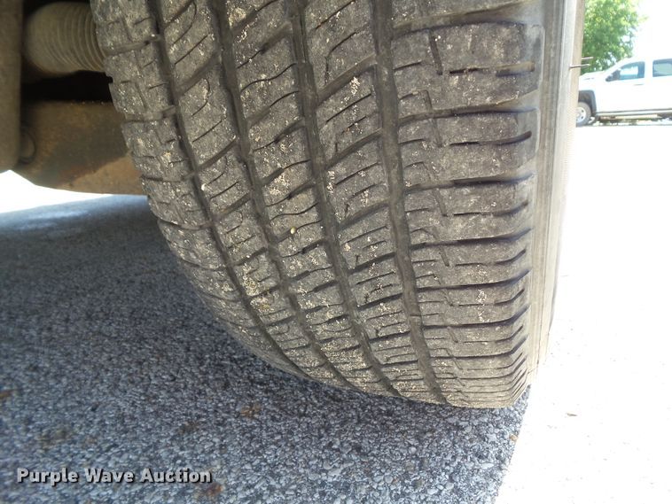 image for item GX9097 2003 Ford Explorer Limited  SUV