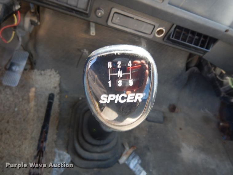 image for item GY9053 1999 International 4700 dump flatbed truck