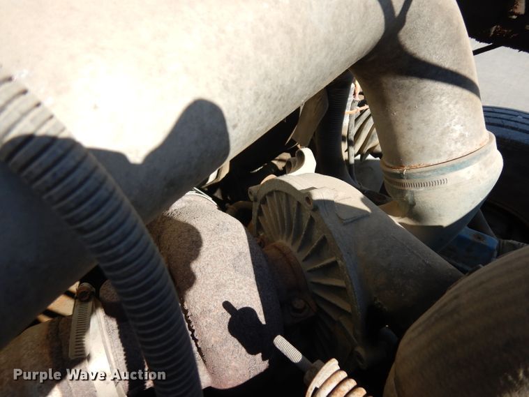 image for item GY9053 1999 International 4700 dump flatbed truck