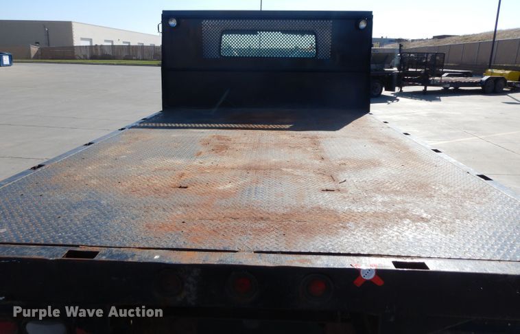 image for item GY9053 1999 International 4700 dump flatbed truck
