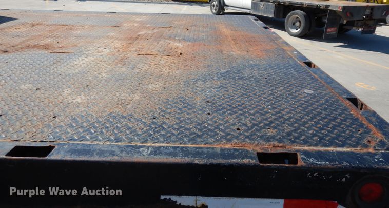 image for item GY9053 1999 International 4700 dump flatbed truck