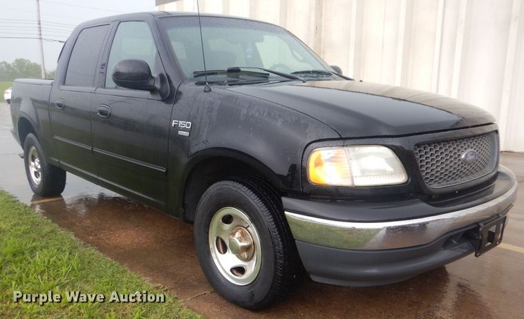 image for item GY9827 2001 Ford F150  SuperCrew pickup truck