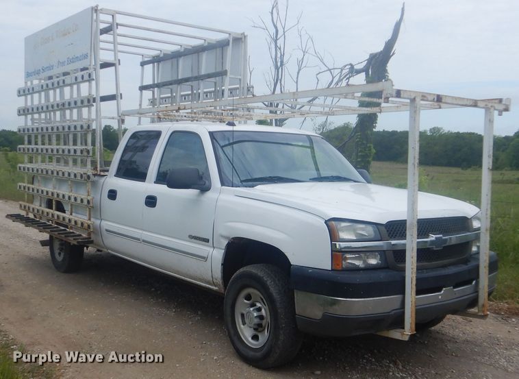 image for item GY9877 2006 Chevrolet Silverado 2500HD  Crew Cab pickup truck