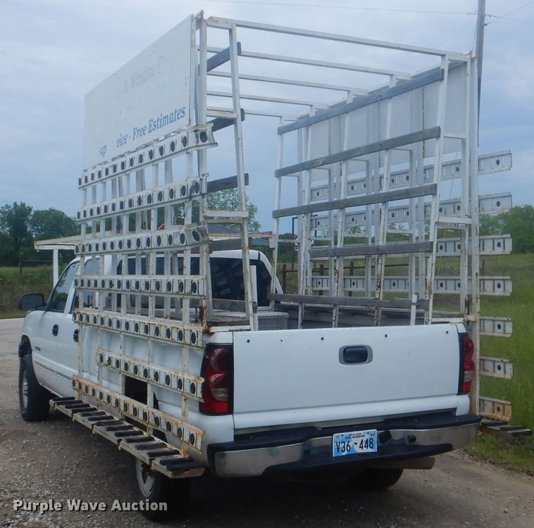 image for item GY9877 2006 Chevrolet Silverado 2500HD  Crew Cab pickup truck