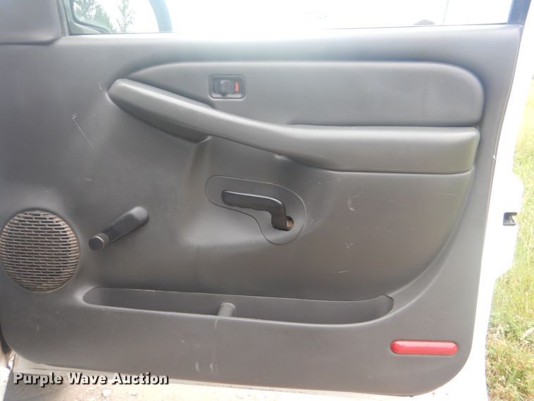 image for item GY9877 2006 Chevrolet Silverado 2500HD  Crew Cab pickup truck