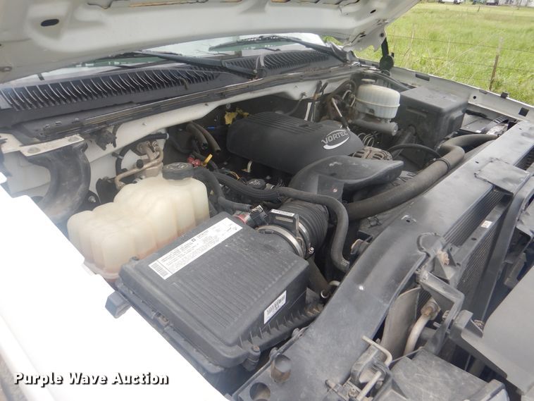 image for item GY9877 2006 Chevrolet Silverado 2500HD  Crew Cab pickup truck