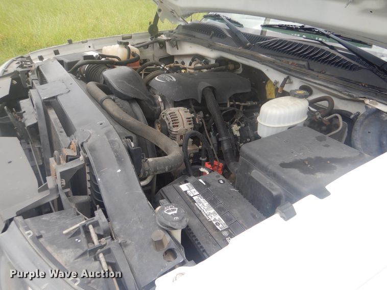 image for item GY9877 2006 Chevrolet Silverado 2500HD  Crew Cab pickup truck