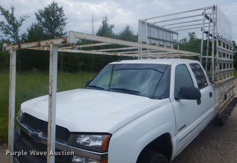 image for item GY9877 2006 Chevrolet Silverado 2500HD  Crew Cab pickup truck