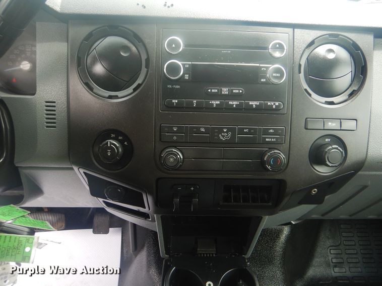 image for item GY9878 2013 Ford F550 Super Duty  Crew Cab utility bed truck