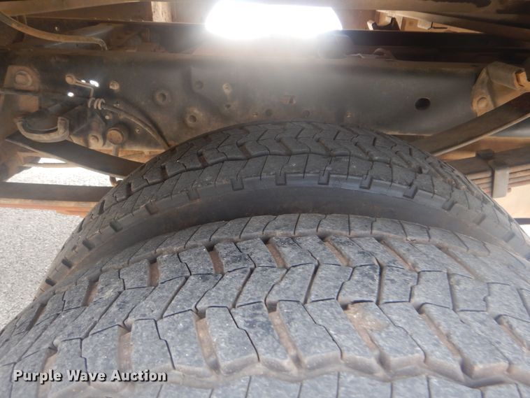 image for item GY9878 2013 Ford F550 Super Duty  Crew Cab utility bed truck