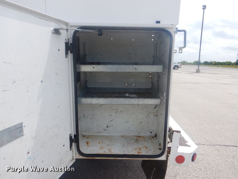 image for item GY9878 2013 Ford F550 Super Duty  Crew Cab utility bed truck