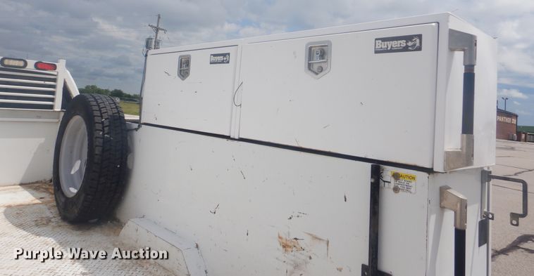 image for item GY9878 2013 Ford F550 Super Duty  Crew Cab utility bed truck