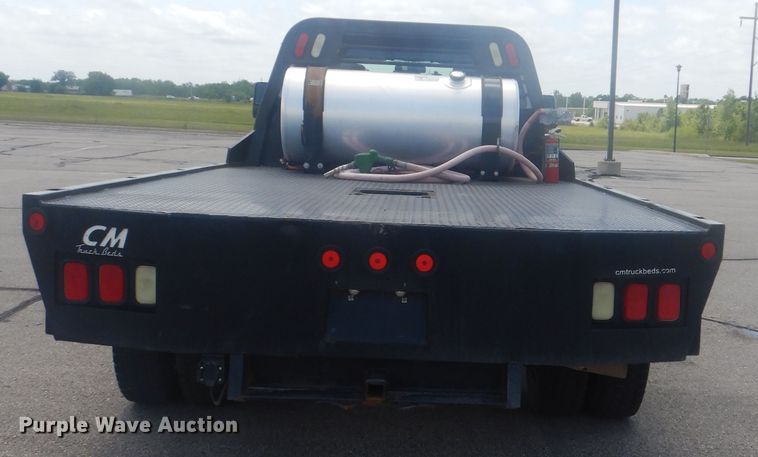 image for item GY9880 2012 Ford F550 Super Duty  flatbed truck