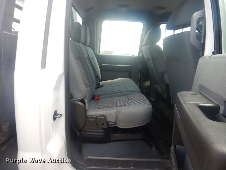 image for item GY9880 2012 Ford F550 Super Duty  flatbed truck