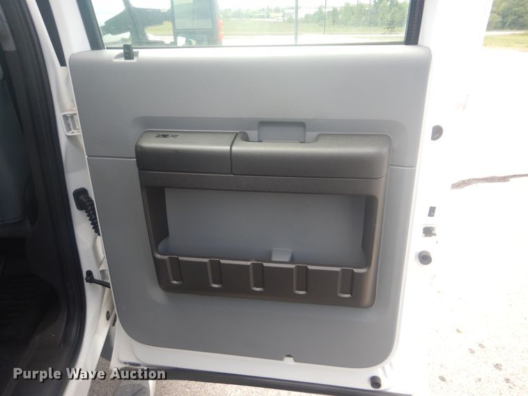 image for item GY9880 2012 Ford F550 Super Duty  flatbed truck