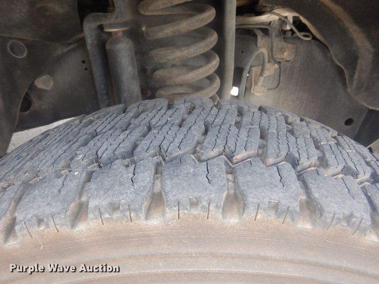 image for item GY9880 2012 Ford F550 Super Duty  flatbed truck