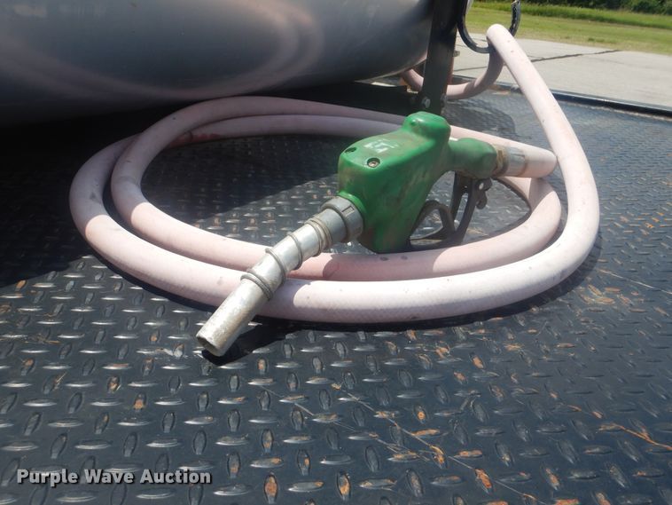 image for item GY9880 2012 Ford F550 Super Duty  flatbed truck