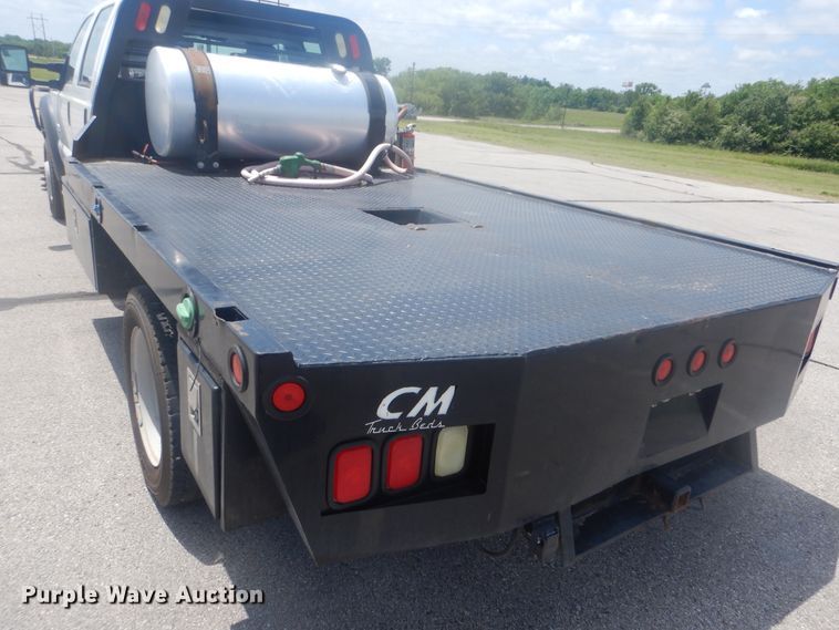 image for item GY9880 2012 Ford F550 Super Duty  flatbed truck