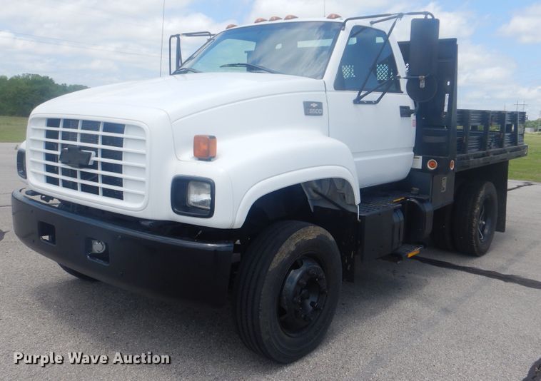image for item GY9881 2000 Chevrolet C6500  flatbed truck