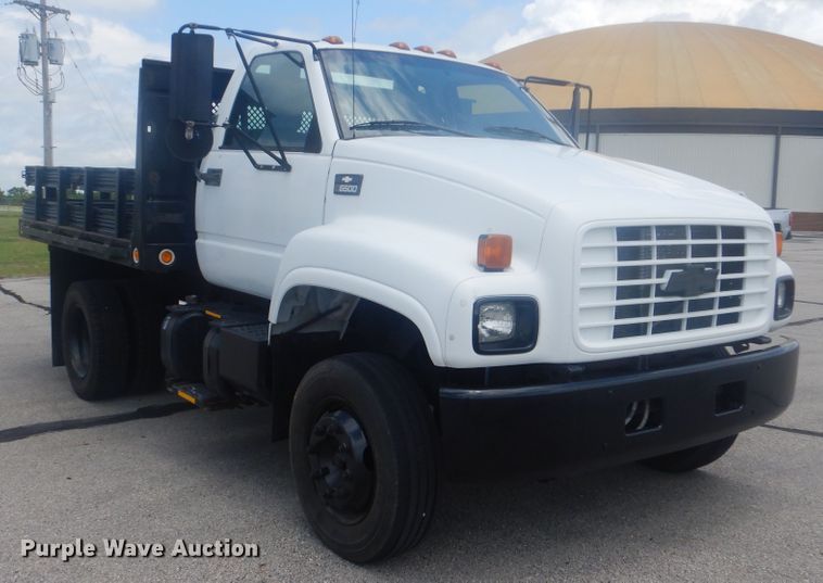 image for item GY9881 2000 Chevrolet C6500  flatbed truck