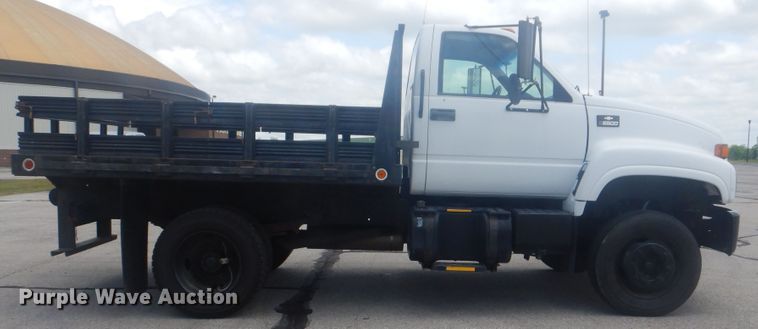 image for item GY9881 2000 Chevrolet C6500  flatbed truck