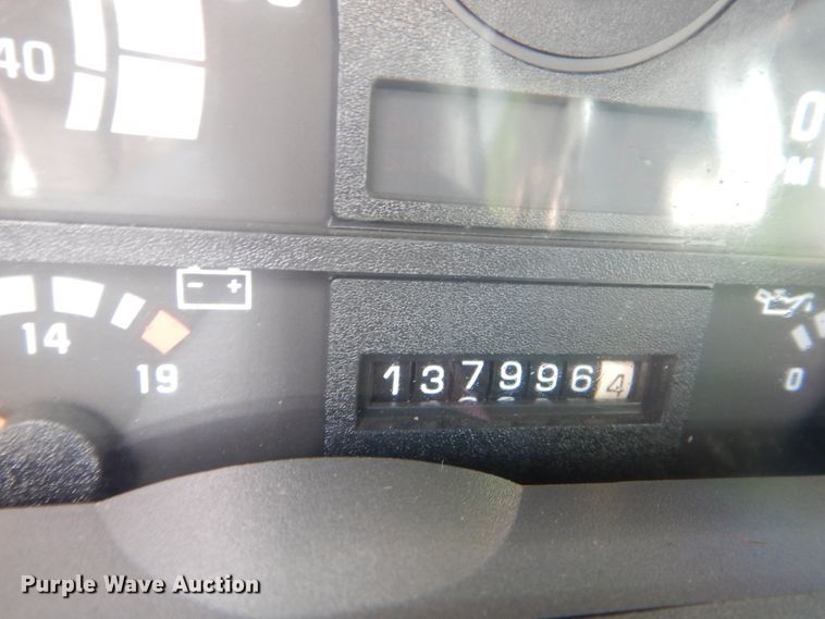 image for item GY9881 2000 Chevrolet C6500  flatbed truck