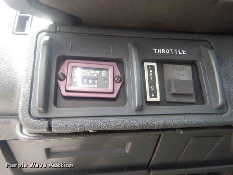 image for item GY9881 2000 Chevrolet C6500  flatbed truck