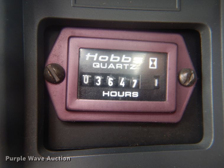 image for item GY9881 2000 Chevrolet C6500  flatbed truck