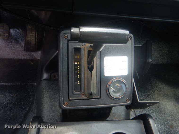 image for item GY9881 2000 Chevrolet C6500  flatbed truck