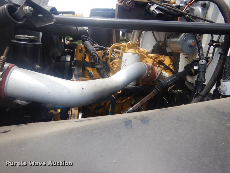 image for item GY9881 2000 Chevrolet C6500  flatbed truck