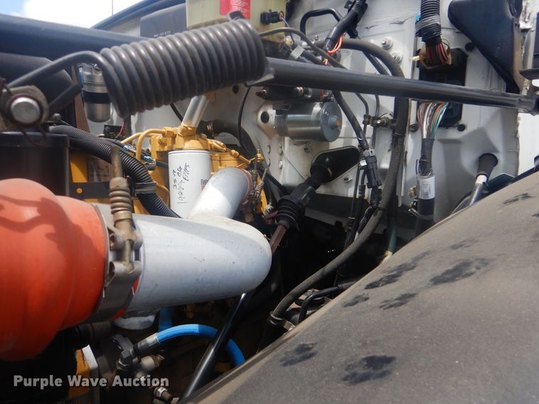 image for item GY9881 2000 Chevrolet C6500  flatbed truck