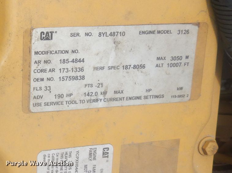 image for item GY9881 2000 Chevrolet C6500  flatbed truck