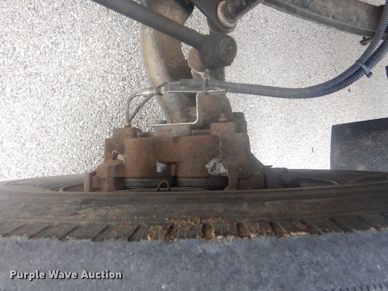 image for item GY9881 2000 Chevrolet C6500  flatbed truck