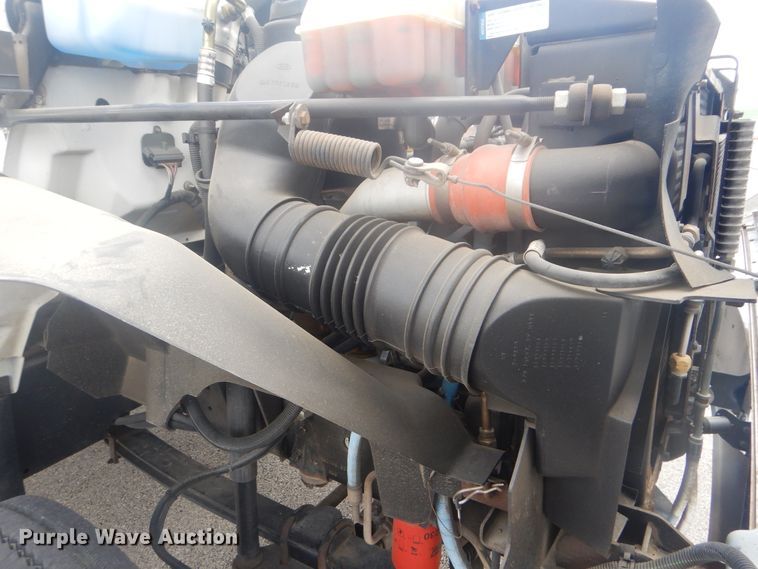 image for item GY9881 2000 Chevrolet C6500  flatbed truck