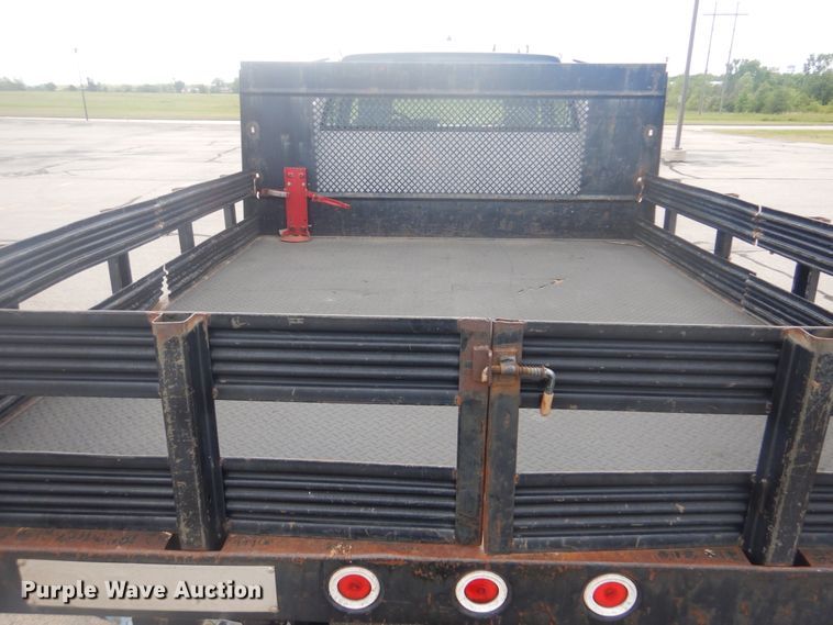 image for item GY9881 2000 Chevrolet C6500  flatbed truck