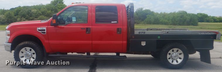 image for item GY9882 2008 Ford F350 Super Duty  Crew Cab bale bed pickup truck