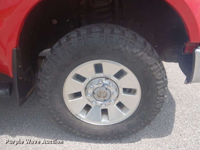 image for item GY9882 2008 Ford F350 Super Duty  Crew Cab bale bed pickup truck