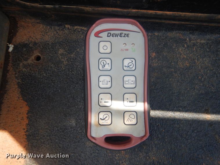 image for item GY9882 2008 Ford F350 Super Duty  Crew Cab bale bed pickup truck