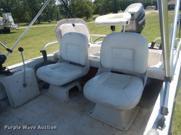 image for item GY9897 2003 Carolina Skiff J12  boat