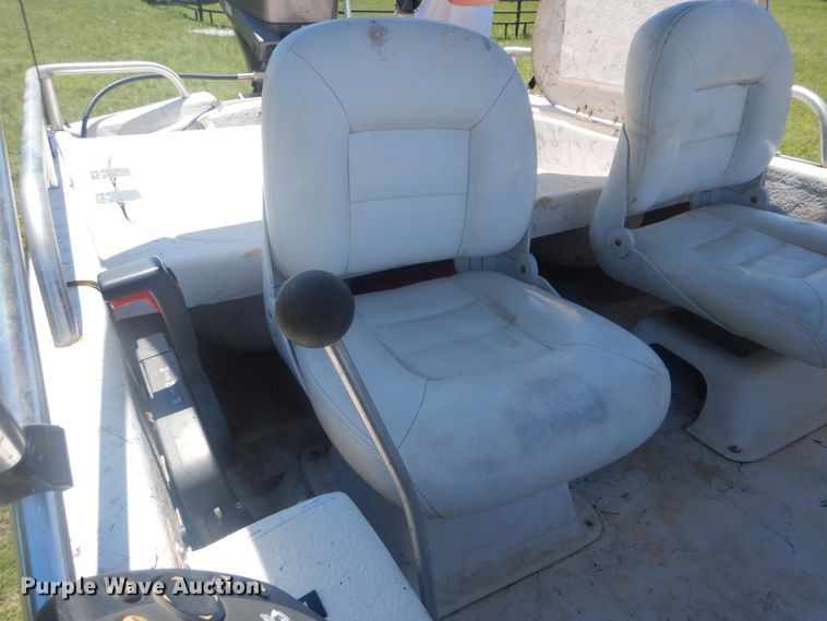 image for item GY9897 2003 Carolina Skiff J12  boat