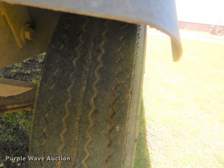 image for item GY9897 2003 Carolina Skiff J12  boat