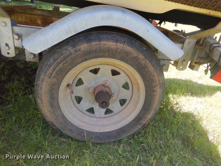 image for item GY9897 2003 Carolina Skiff J12  boat