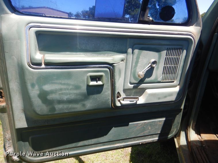 image for item GY9900 1981 Ford F250 Ranger  pickup truck