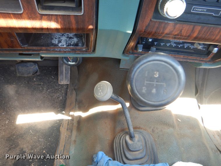 image for item GY9900 1981 Ford F250 Ranger  pickup truck