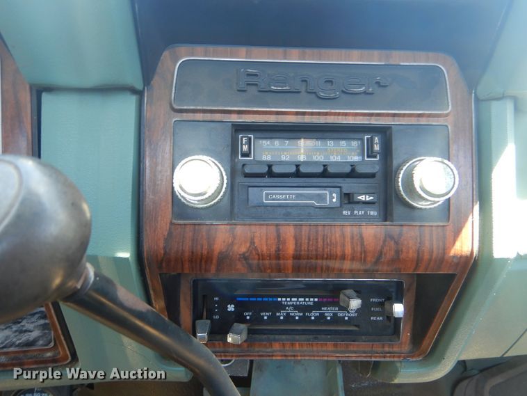 image for item GY9900 1981 Ford F250 Ranger  pickup truck