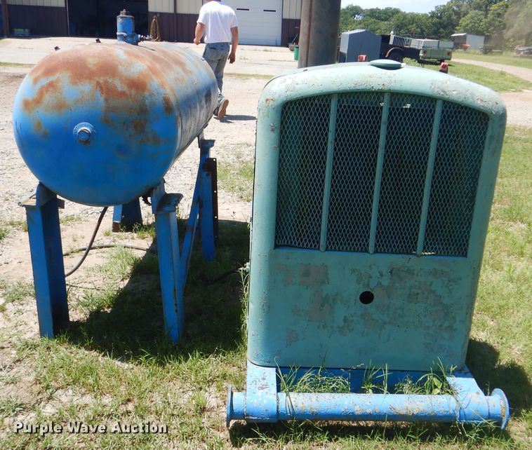 image for item GY9903 Detroit Diesel four cylinder diesel engine