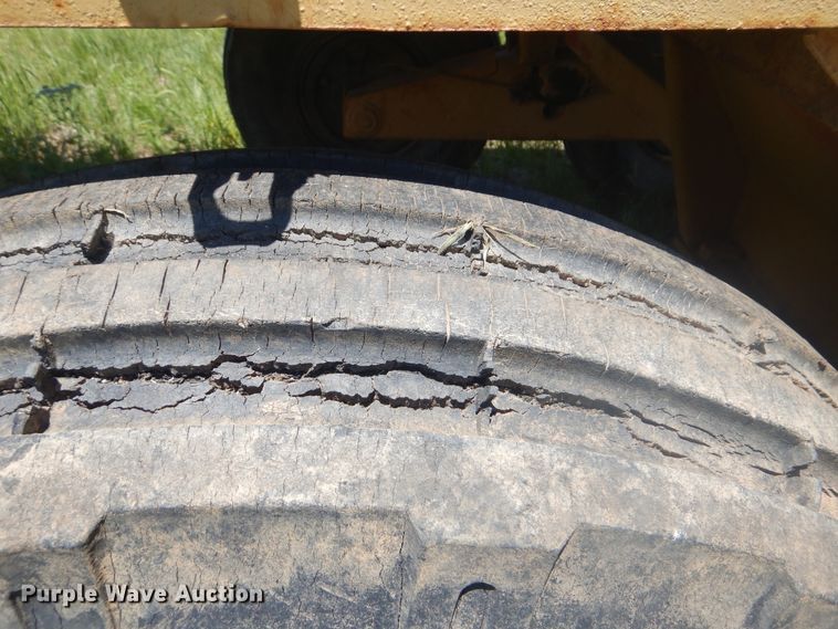 image for item GY9905 Organic Fertilizer 1-NTY-60 trailer